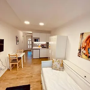 Harmony & Peace Szeged-3 Apartman